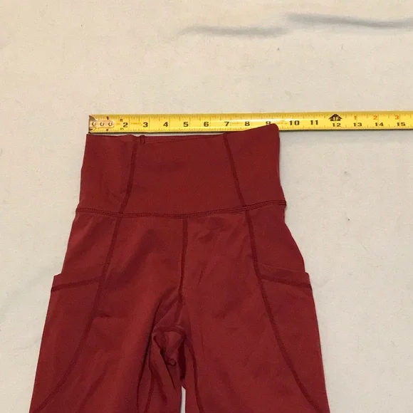 P’Tula Cranberry Workout Leggings Size Small